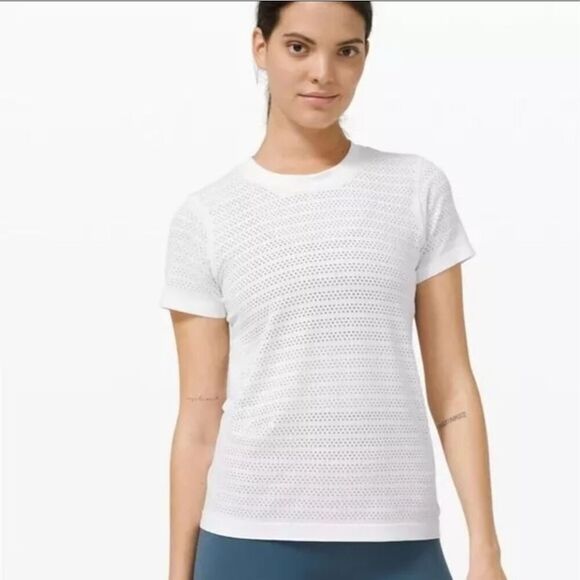 Lululemon Swiftly Breathe Perforated Short Sleeve Crew Neck Tee White 4 - Picture 1 of 6